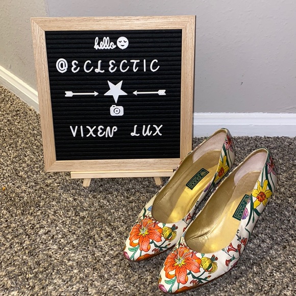 ♤ Gucci Floral Heels - Picture 1 of 8